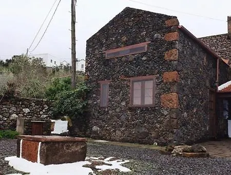 El Tenique Country house *